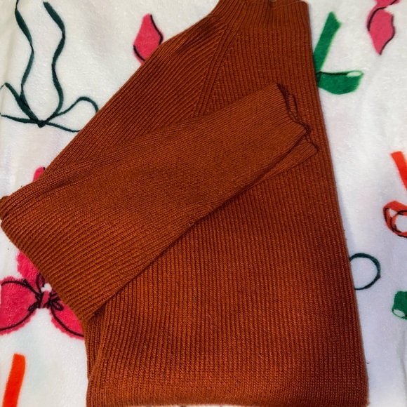 Rust Orange Ribbed Sweater - Picture 2 of 3